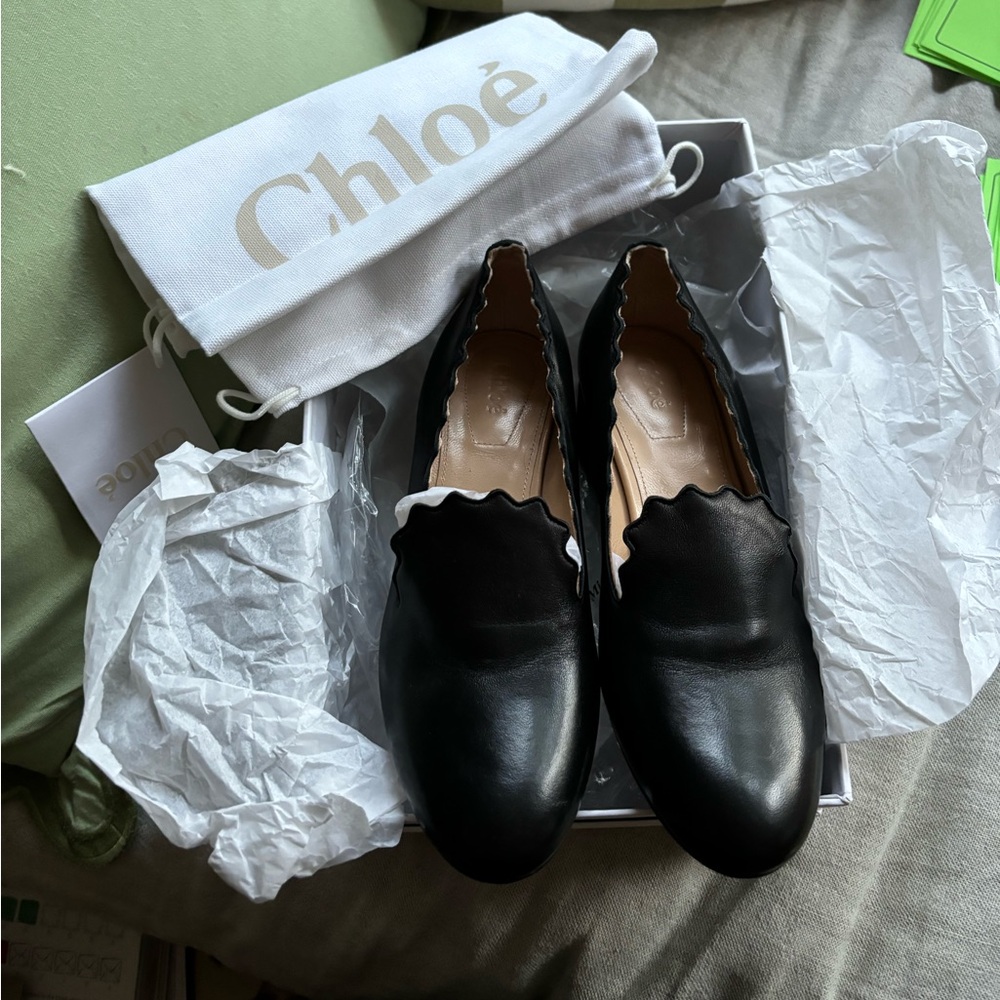 NEW CHLOE Scalloped Loafer Pump - Picture 2 of 9
